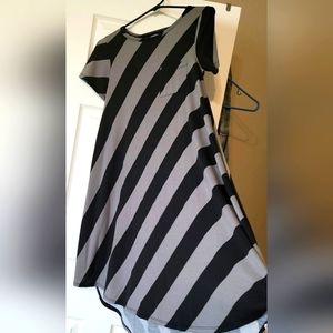XS Lularoe Carly Dress